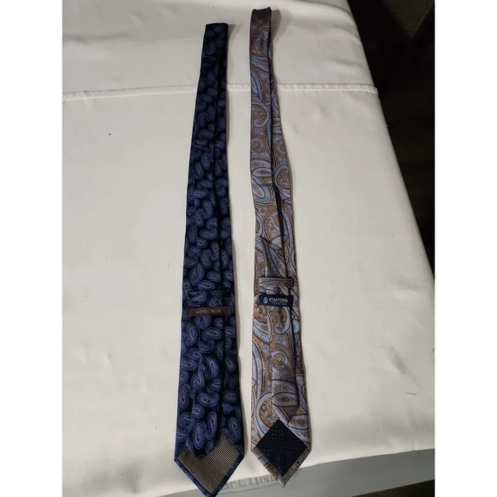 Nordstrom 100% Silk Necktie Tie Design‎ Blue /Stafford Signature Design Blue